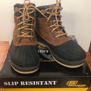 Skechers Women's Robards - Alberton Slip Resistant Insulated Boots Size 6.5